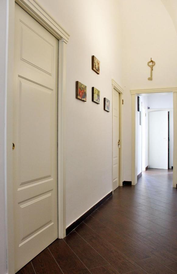 Dimora De Brado Bed & Breakfast Trani Exterior photo